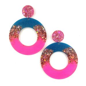 Chapeau melon et botte de cuir