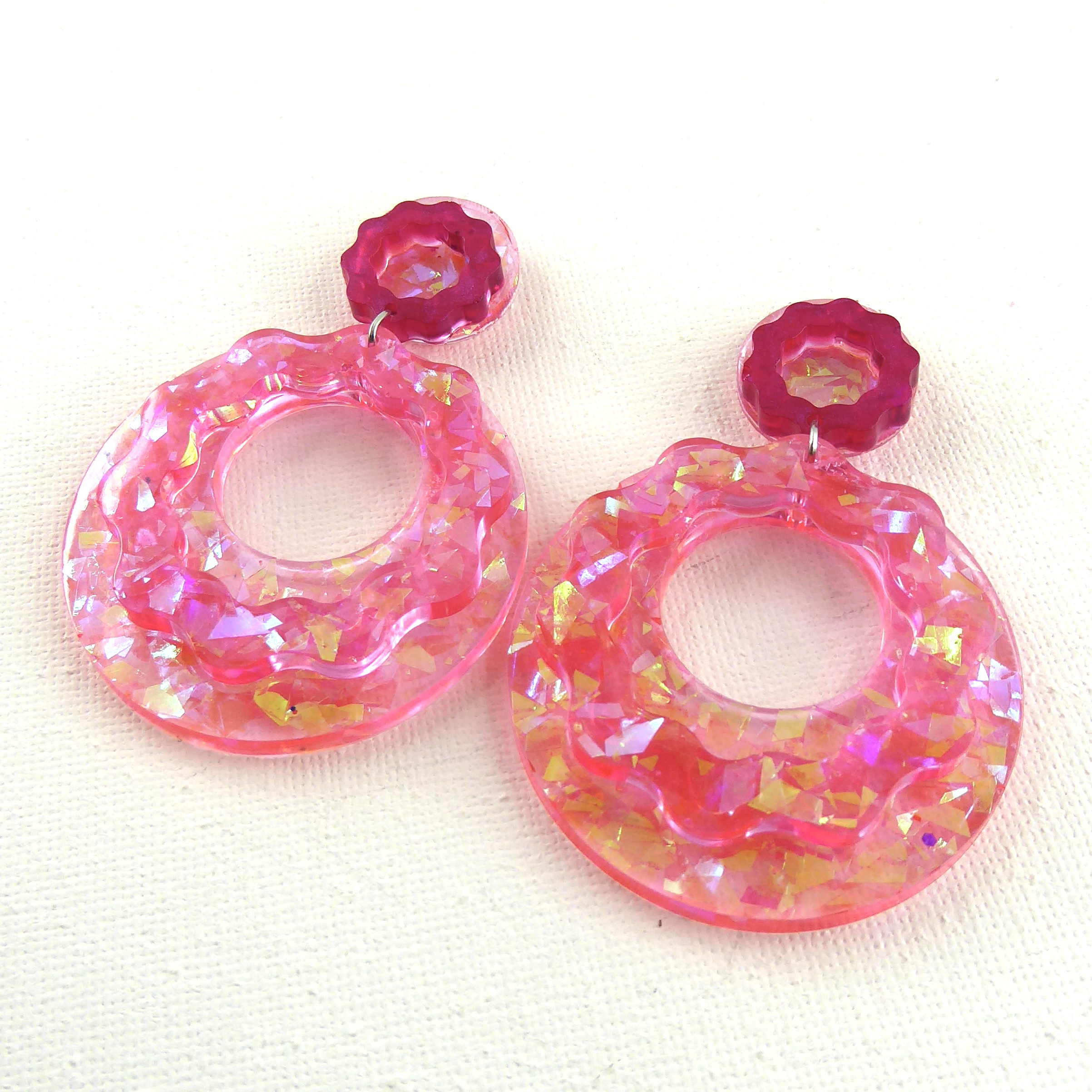 L'amour du risque - Boucles d’oreilles résine artisanales – Bijou créateur pièce unique | Bisoustore – Image 3