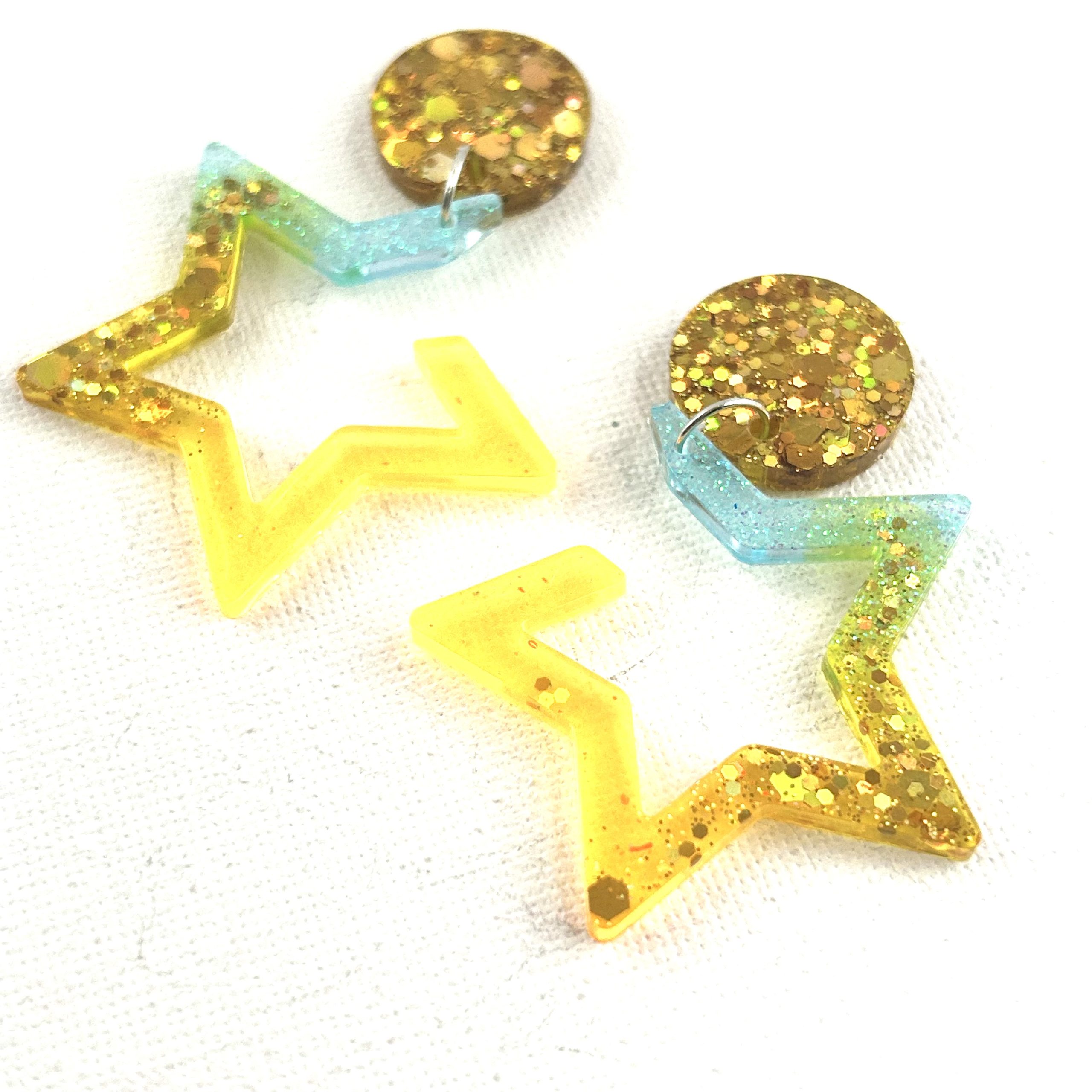 STAR- Boucles d'oreilles résine artisanales – Bijou créateur pièce unique | Bisoustore – Image 2