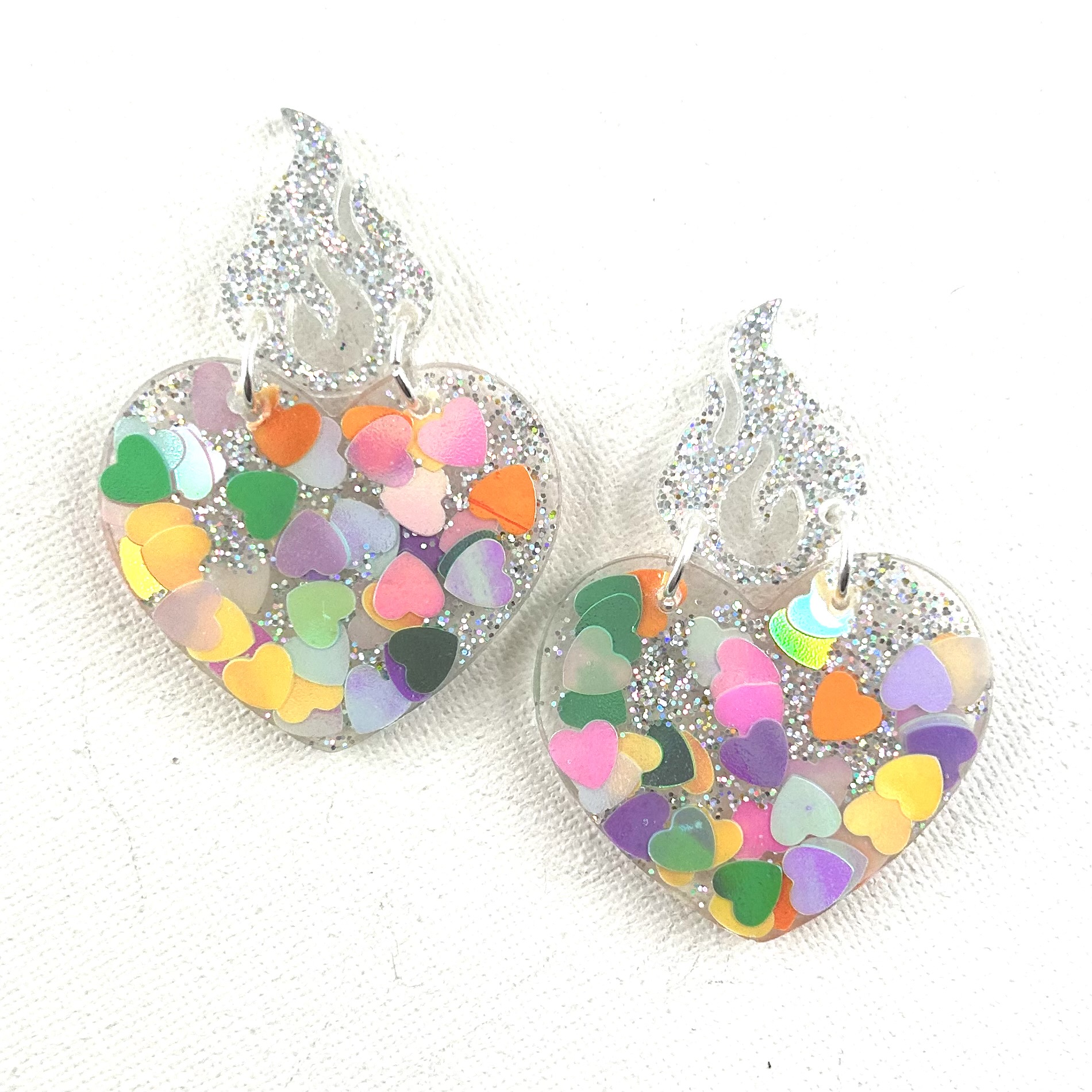 SACRED HEART – Boucles d'oreilles résine artisanales – Bijou créateur pièce unique | Bisoustore