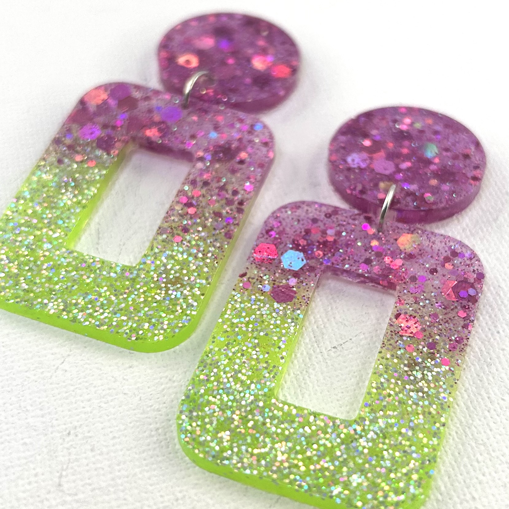 ATHÈNES- Boucles d'oreilles résine artisanales – Bijou créateur pièce unique | Bisoustore – Image 2